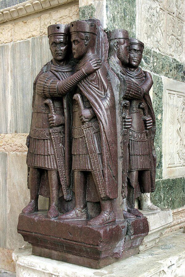Los Tetrarcas, escultura en pórfido saqueada del Gran Palacio de Constantinopla en 1204.