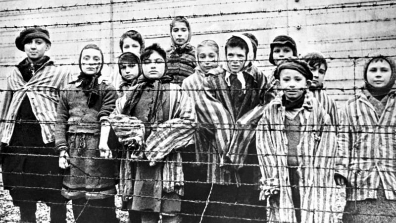niños prisioneros en Auschwitz